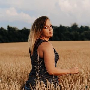 Meet your Posher, Renee